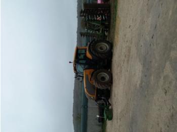 Farm tractor Valtra T120: picture 1