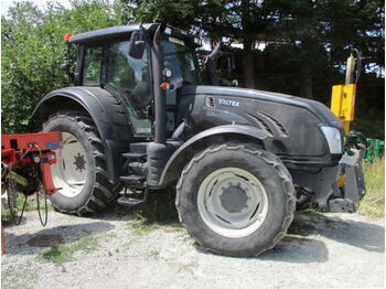 Farm tractor Valtra T153 VERSU: picture 1