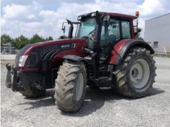 Farm tractor Valtra T163: picture 1