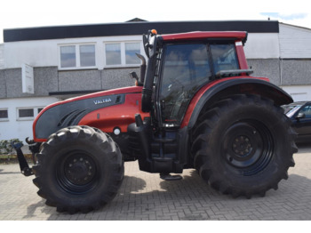 Farm tractor VALTRA T202