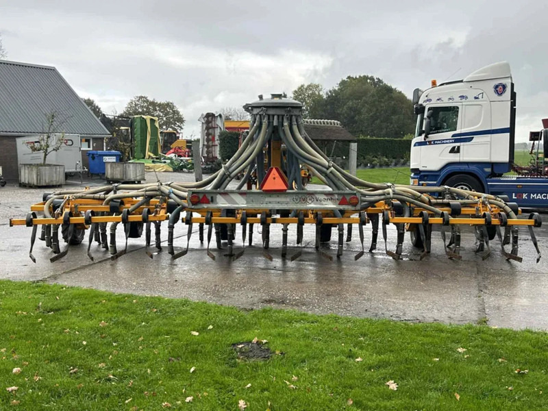 Agricultural machinery Veenhuis Terraject 300 8.10 Bouwlandbemester Injecteur