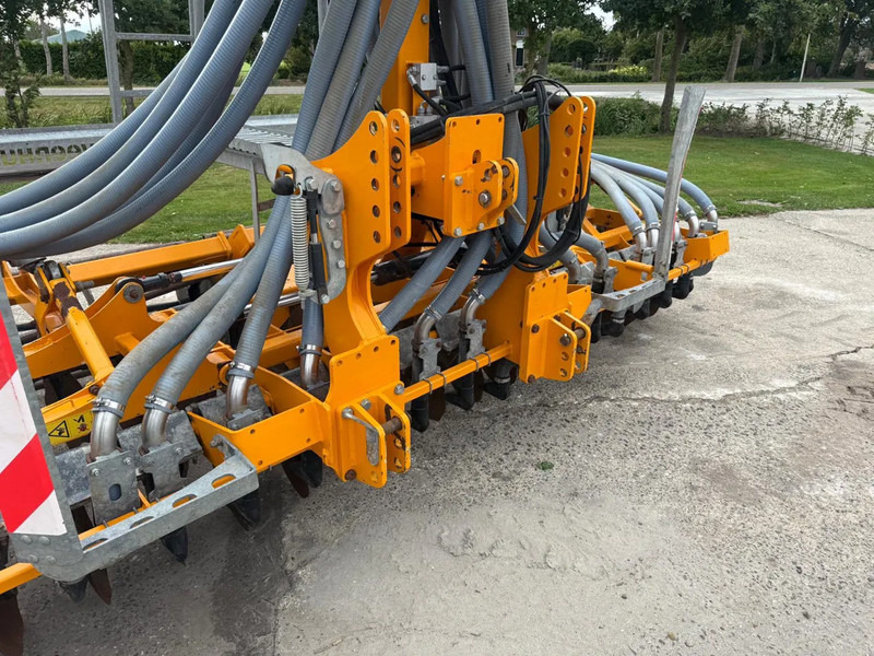 Agricultural machinery Veenhuis Terraject DISC 5.00 Schijvenegg Bemester Bouwlandinjecteur