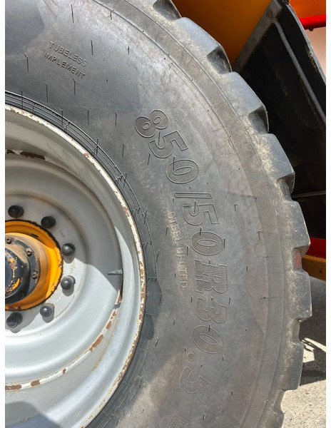 Agricultural machinery Veenhuis Veenhuis THDG 13500 13.5 m3 Hondegang tandem