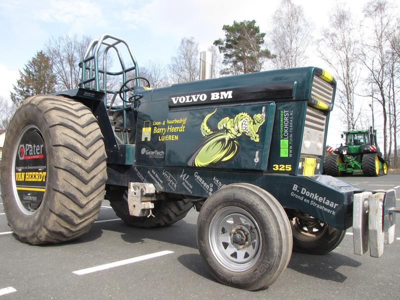 Farm tractor Volvo BM 700: picture 4