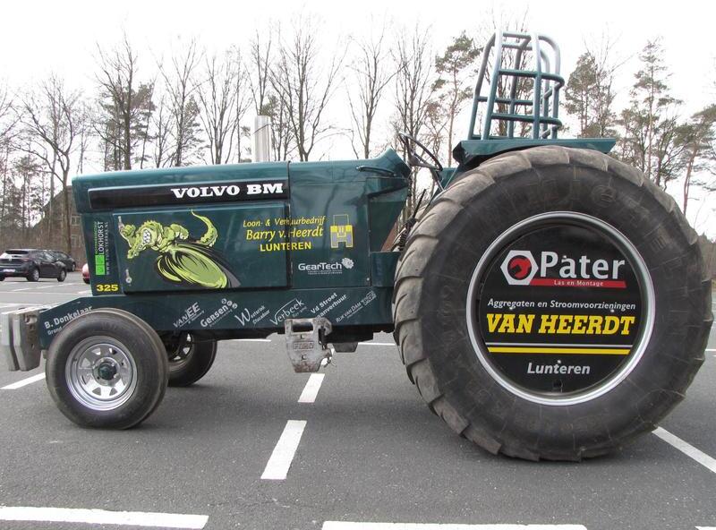Farm tractor Volvo BM 700: picture 8