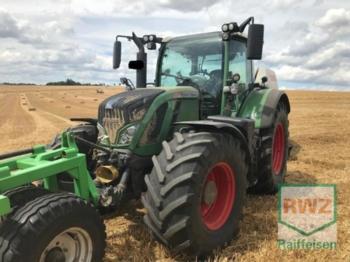 Wheel tractor Fendt 724 vario