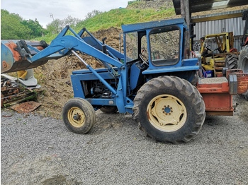 Wheel tractor International Industrial loader