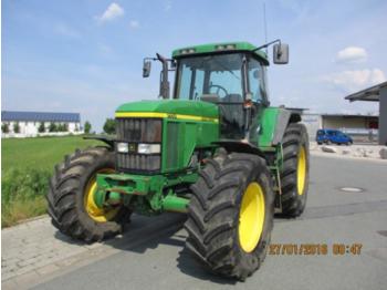 Wheel tractor John Deere 7710