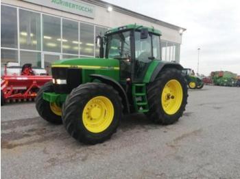 Wheel tractor John Deere 7810