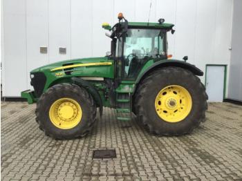 Wheel tractor John Deere 7830