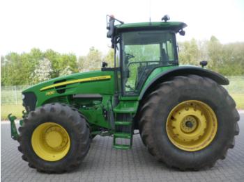 Wheel tractor John Deere 7930
