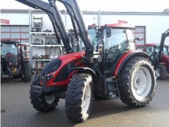 Wheel tractor Valtra A114 H4 mit Frontlader 4L