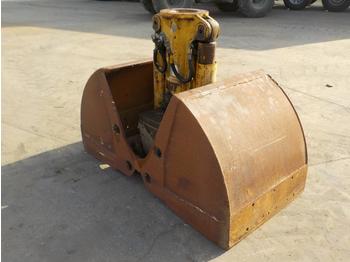 Clamshell bucket 32" Clamshell Bucket: picture 1