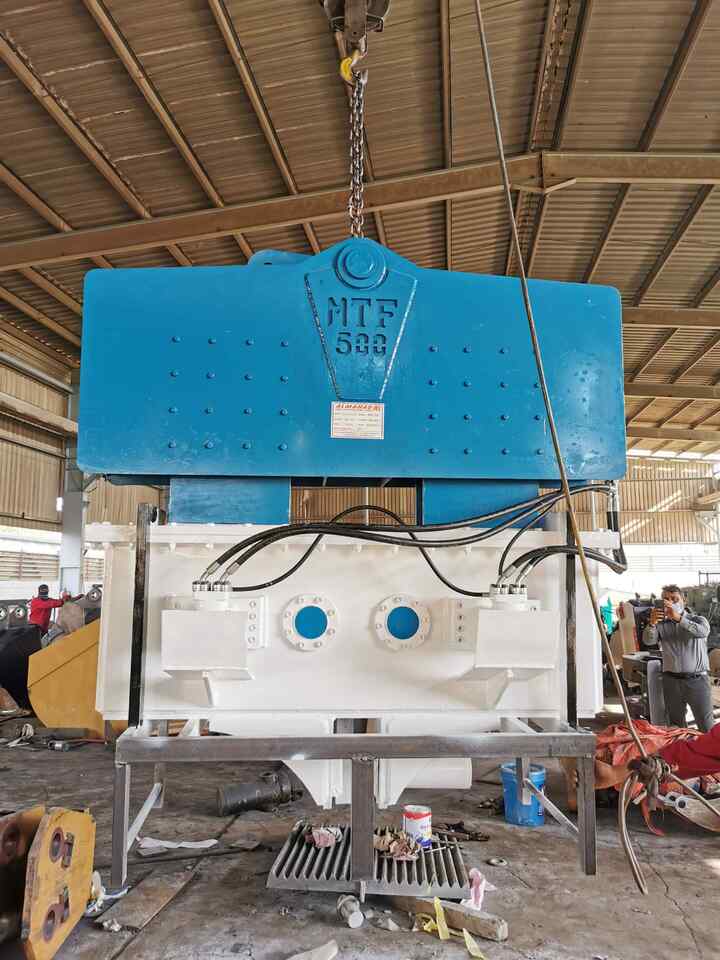 Hydraulic hammer for Crane AME Crane Vibratory Pile hammer: picture 6