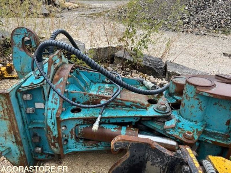 Grapple GRAPPIN A ENROCHEMENT VTN PM1500 2007 ATTACHE CW45
