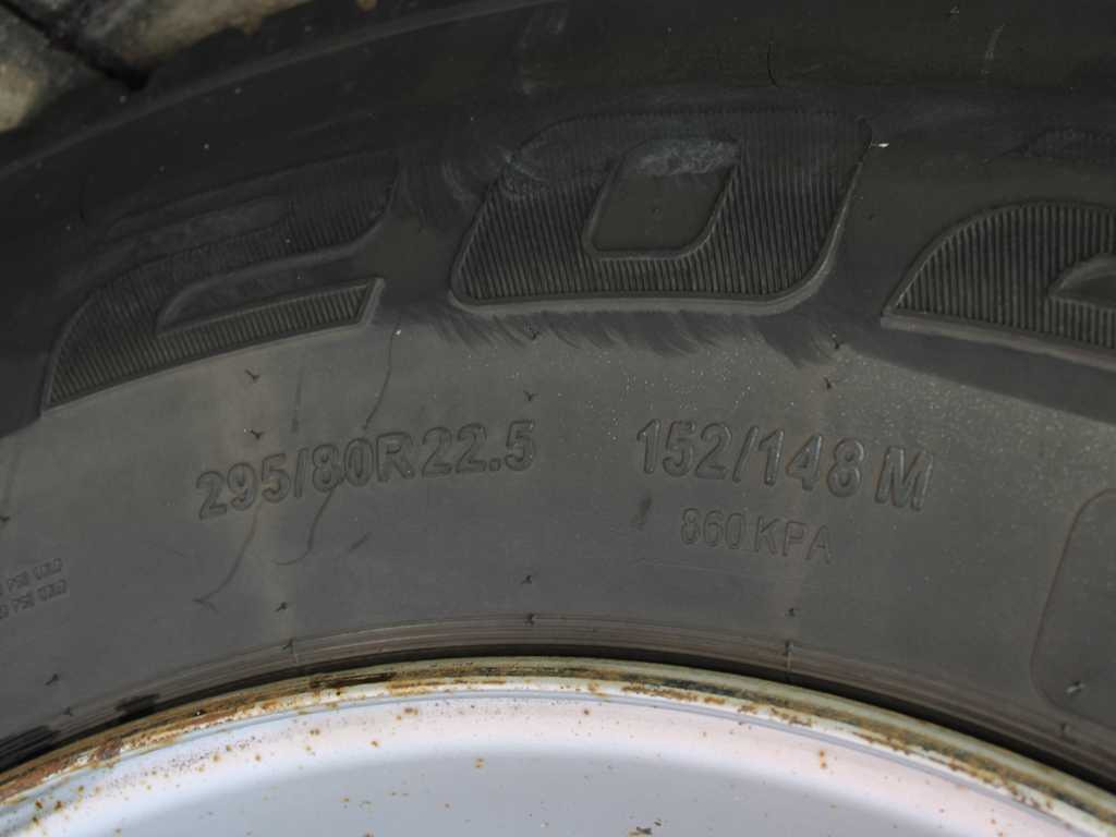 Coach Body C51077, EURO 3, RETARDER, PNEU 80%