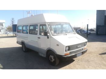 Minibus IVECO !!!!!!!!!DAILY 40.10 PULMINO 17 POSTI