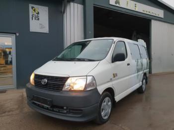 Minibus Toyota HIACE 2.5 D - 8 seats