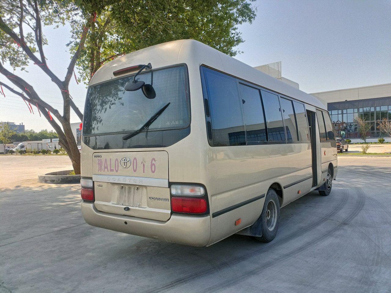 Minibus, Passenger van TOYOTA Coaster: picture 4