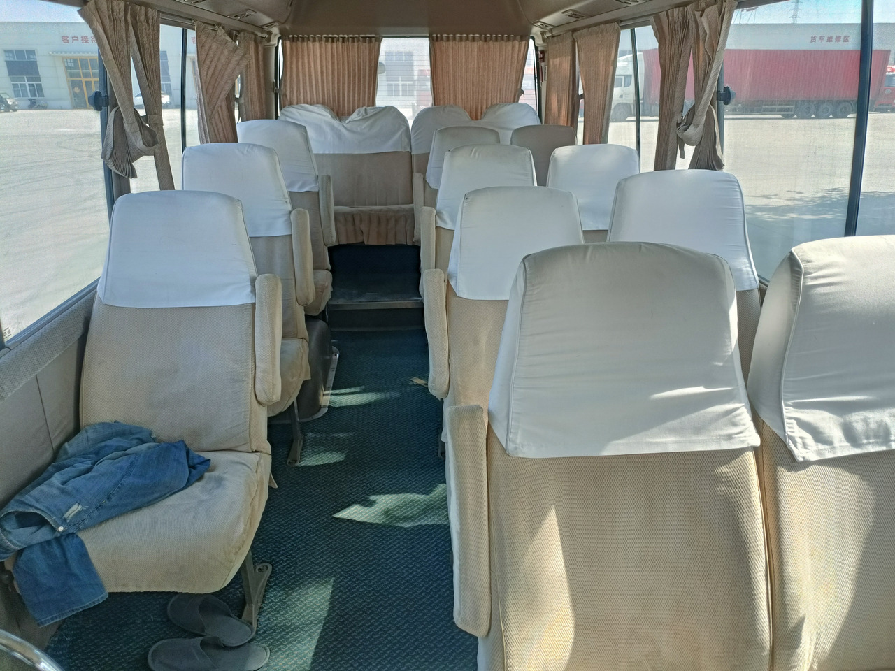 Minibus, Passenger van TOYOTA Coaster: picture 6