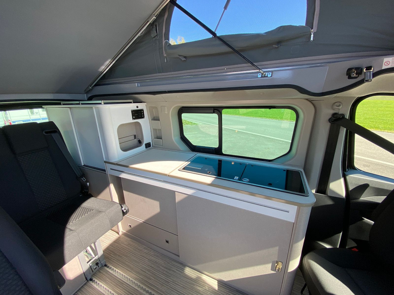 Camper van Bürstner Playa Limited C 500,  5 Sitze