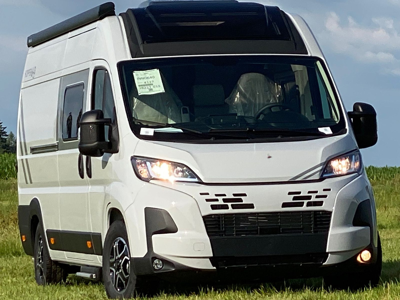 Camper van Carado 640 white Label Modell 25 vollaussattung,Automat