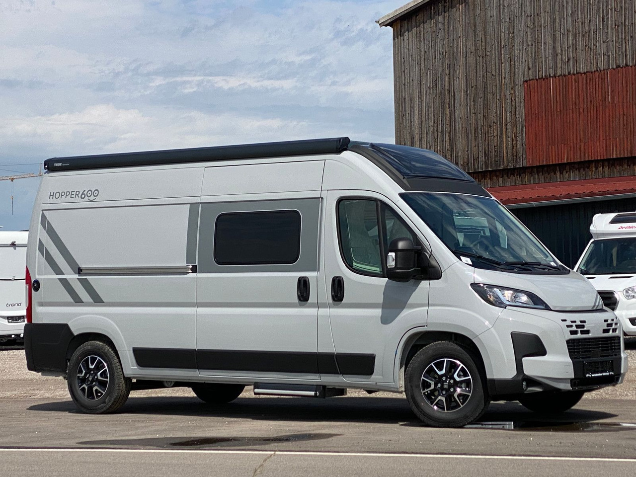 Camper van Carado CV 600 Dieselstandheizung, Skyroof, white Label