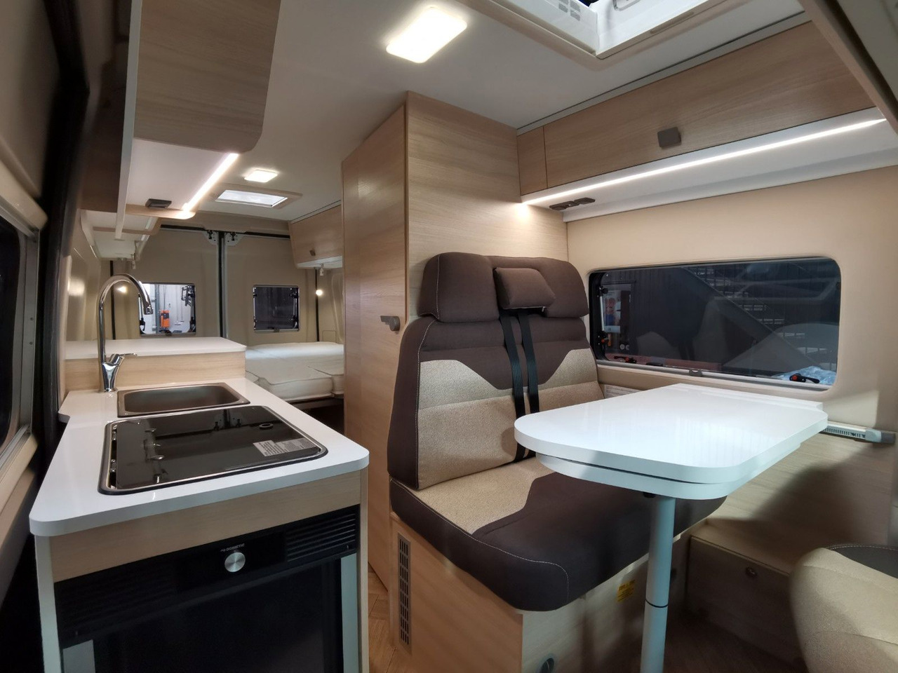 Camper van Chausson V697 FIRST LINE / ZUBEHÖR-PAKET / EINZELBETTEN