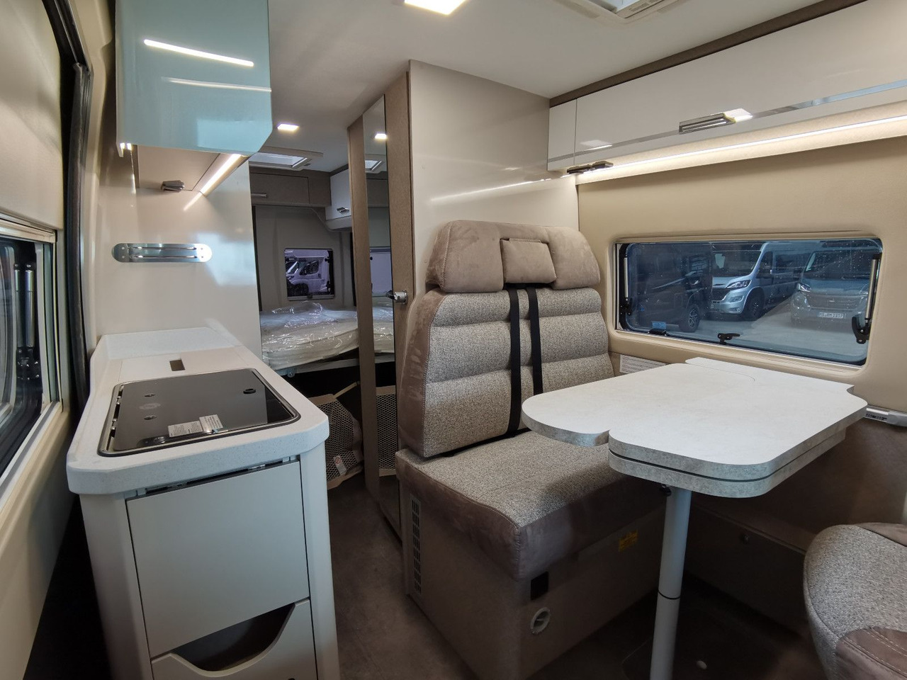 Camper van Karmann DAVIS 590 LIFESTYLE / 140PS / SKY-ROOF & ALU