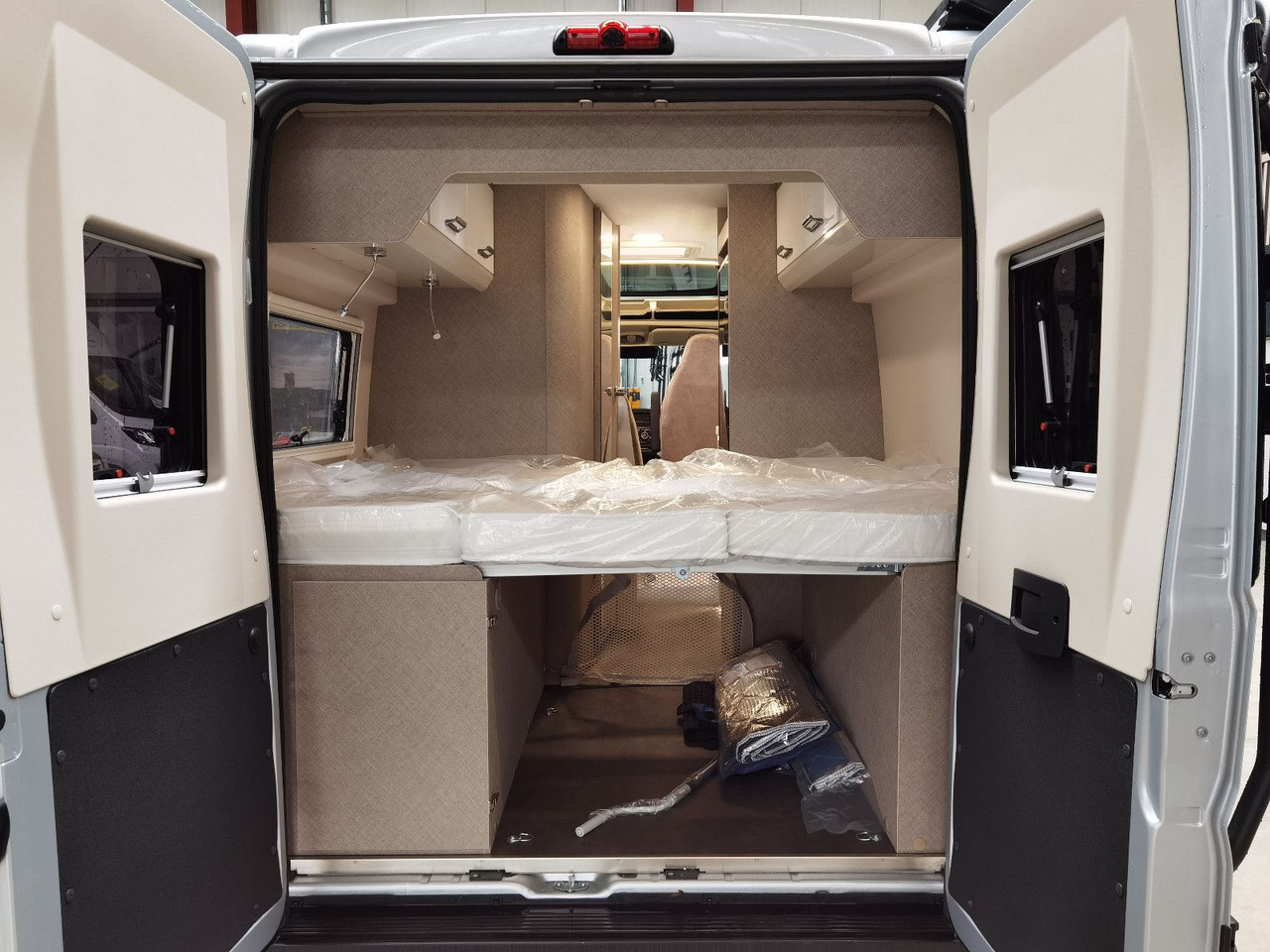 Camper van Karmann DAVIS 590 LIFESTYLE / 140PS / SKY-ROOF & ALU
