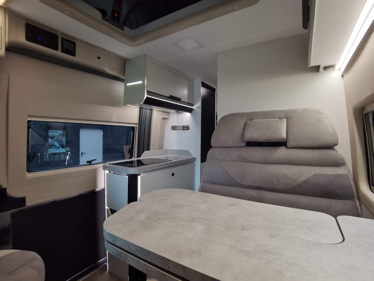 Camper van Karmann DAVIS 590 LIFESTYLE / MODELL 2026 / AUFSTELLDACH