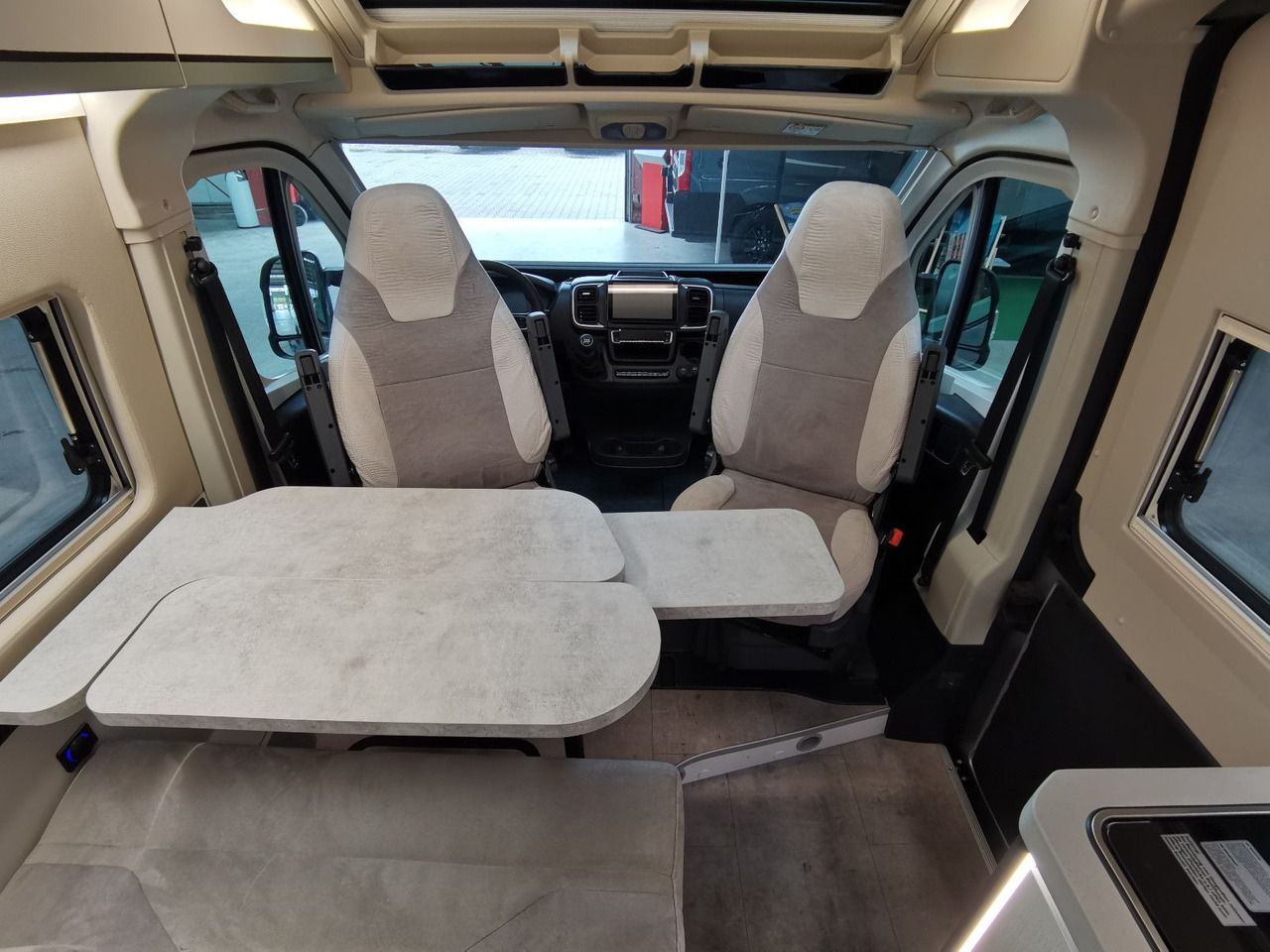 Camper van Karmann DAVIS 590 LIFESTYLE / MODELL 2026 / AUFSTELLDACH