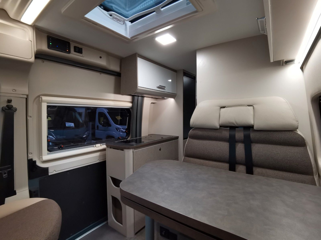 Camper van Karmann DAVIS 591 TRENDSTYLE / MODELL 2026 / STOCKBETTEN