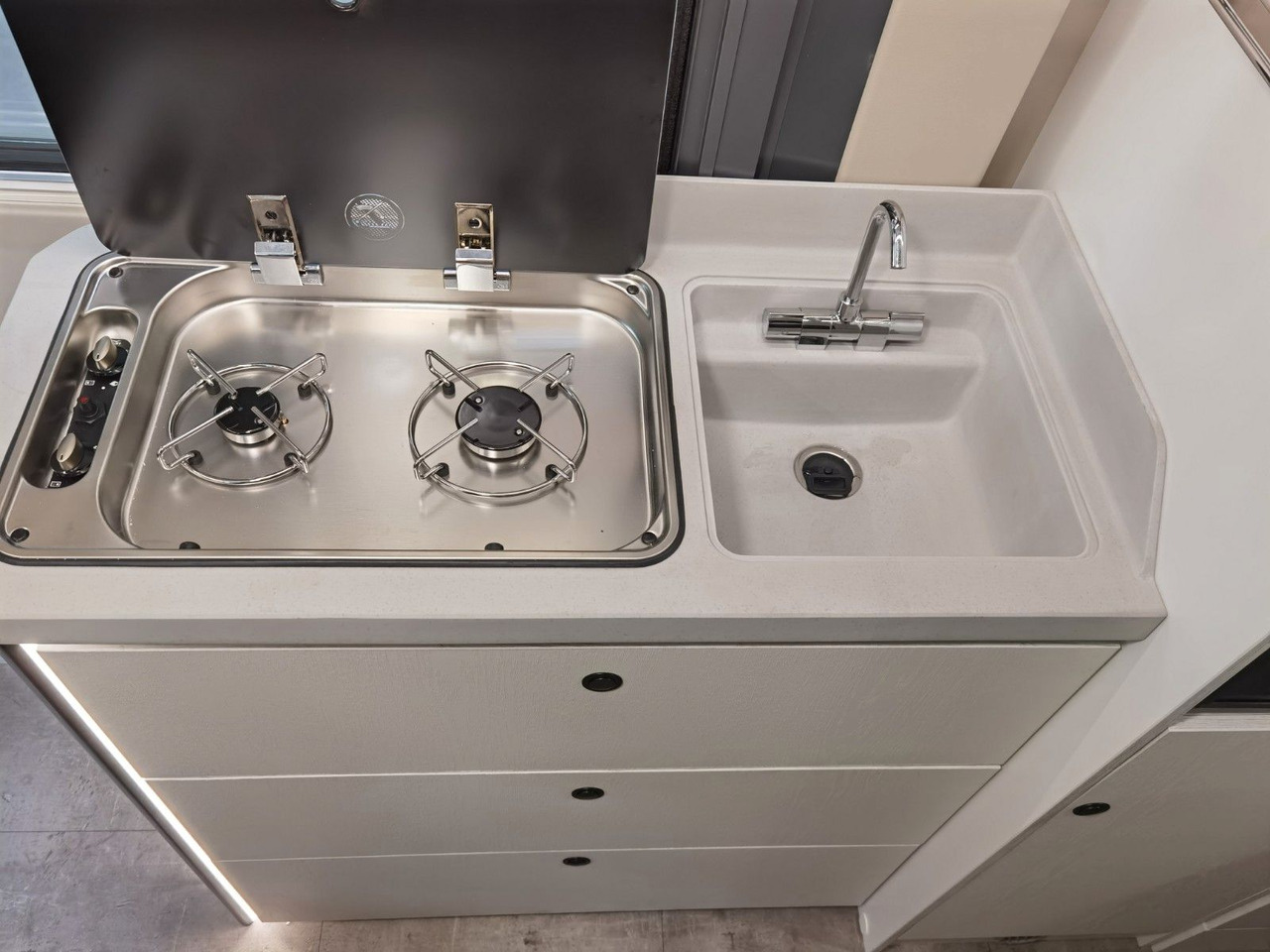 Camper van Karmann DAVIS 620 LIFESTYLE/ - 2026 - / EINZELBETTEN