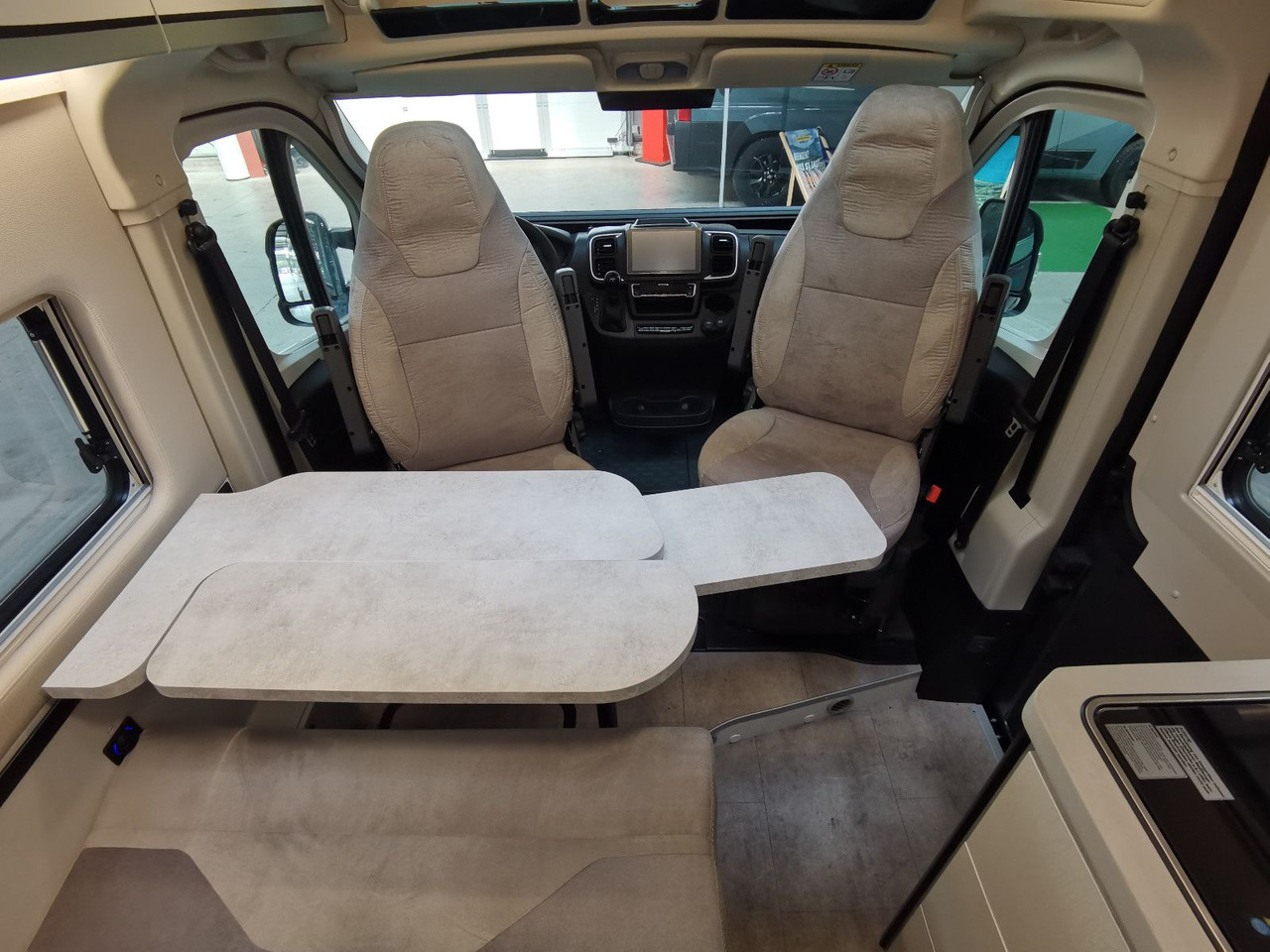 Camper van Karmann DAVIS 630 LIFESTYLE/ - 2026 - / XXL-HUBBETT -GAR