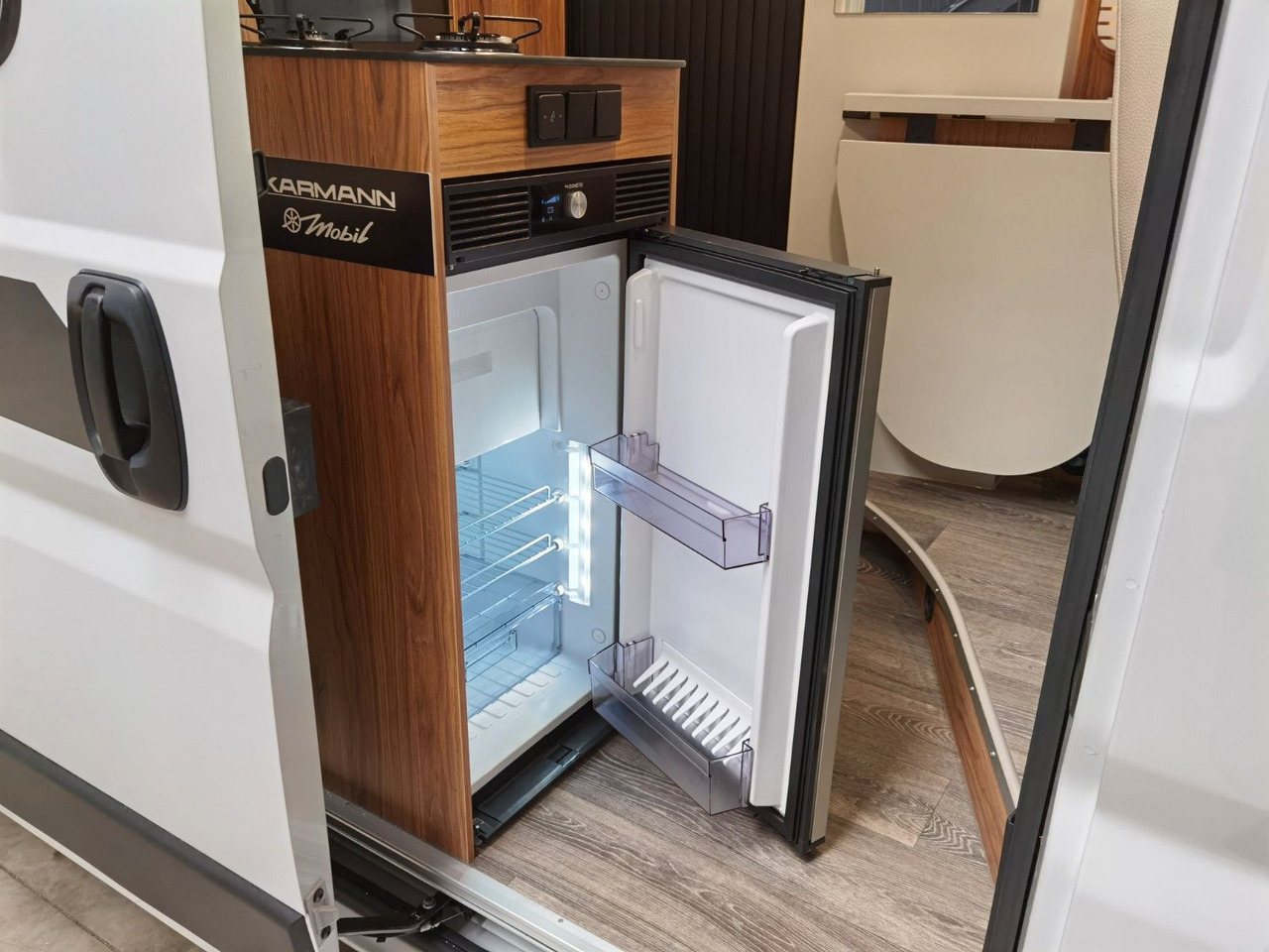 Camper van Karmann DEXTER 600 / -2026-/ EINZELBETTEN  & BAR-VERSION