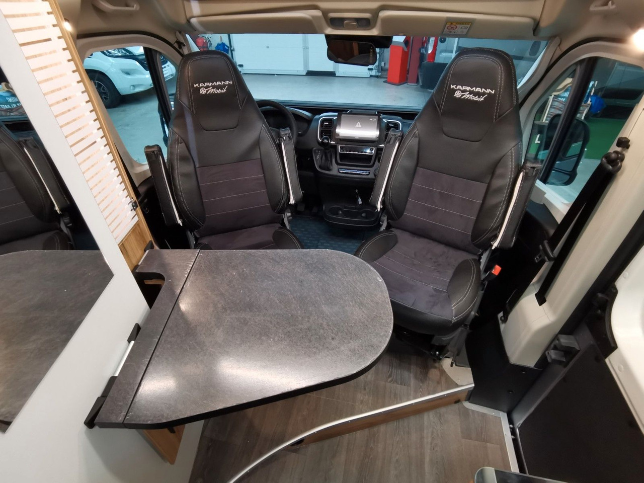 Camper van Karmann DEXTER 600 /- 2026-/ EINZELBETTEN & BAR VERSION