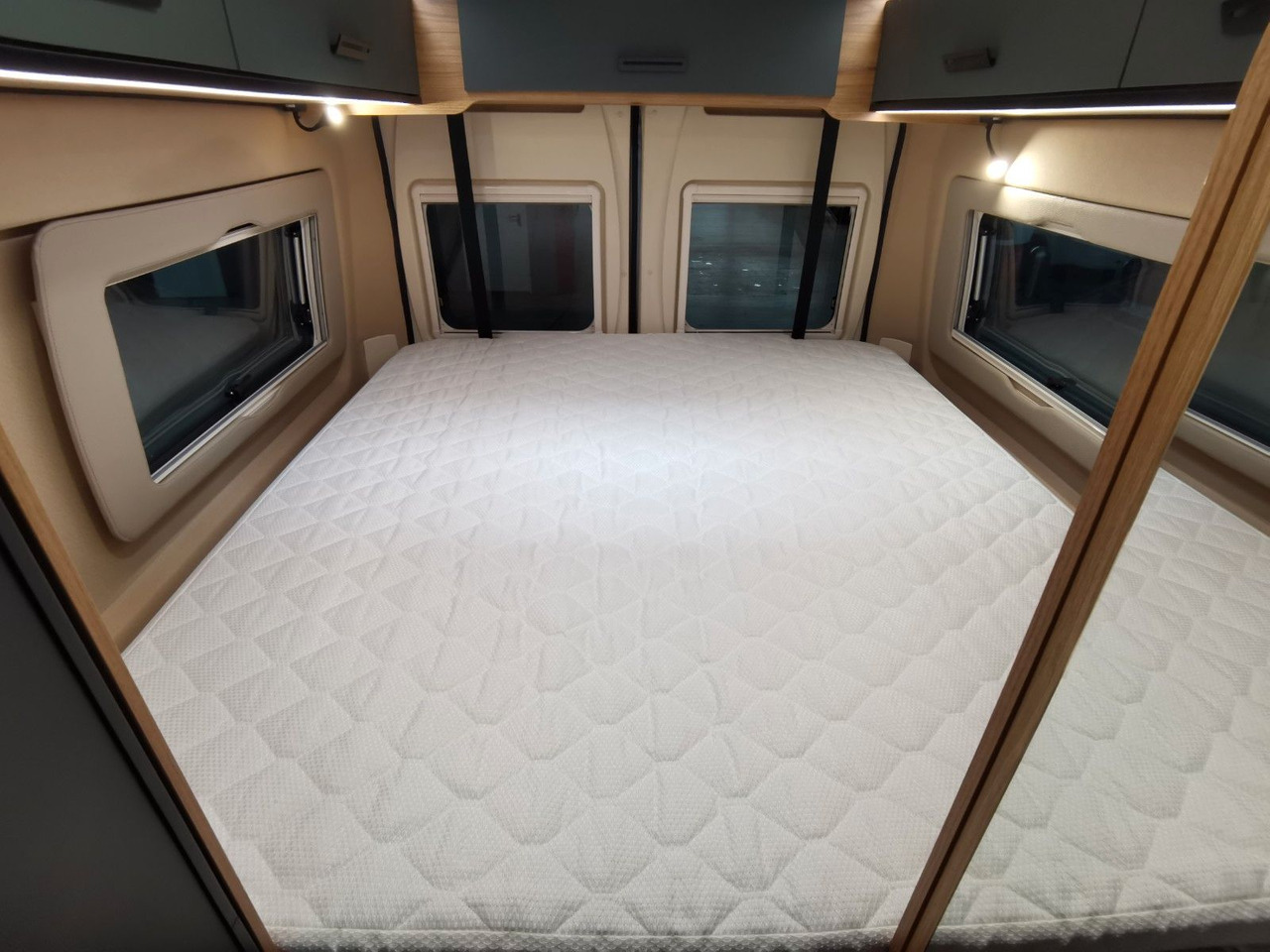 Camper van Karmann DEXTER 635 / MODELL 2026 / HUBBETT-LÄNGS