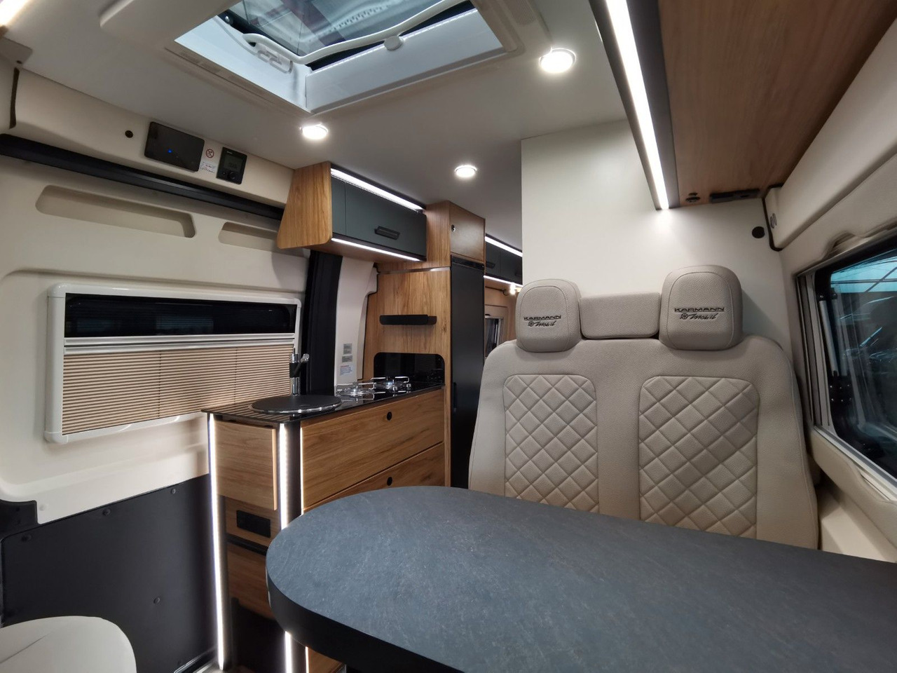 Camper van Karmann DEXTER 635 / MODELL 2026 / HUBBETT-LÄNGS