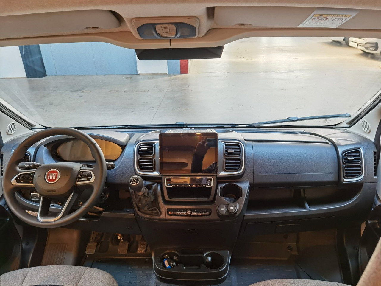 Camper van Malibu VAN COMFORT 640 LE / INFO.- PAKET / EINZELBETTEN