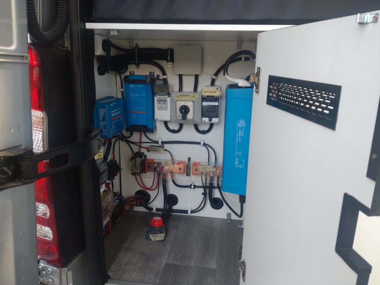 Camper van Mercedes-Benz Sprinter 3,5t  Solar / Dusche / WC