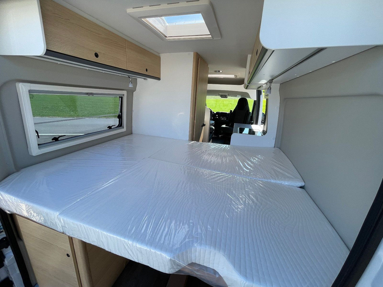Camper van Sunlight Camper Van Cliff 600 Entry