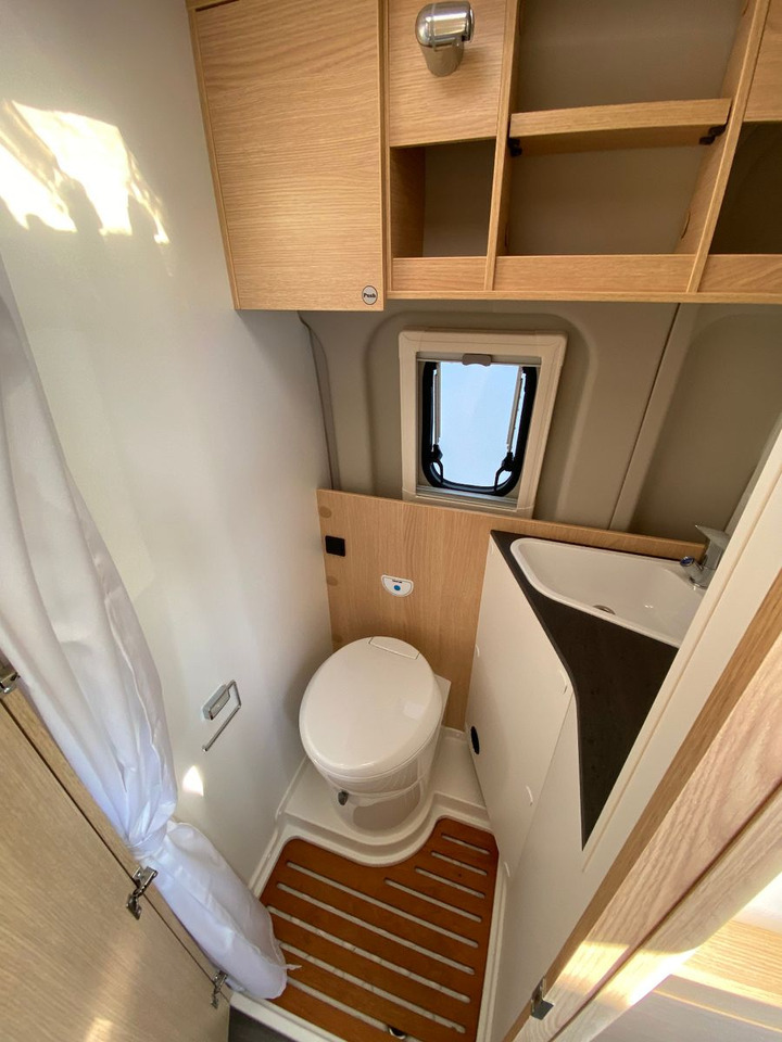 Camper van Sunlight Cliff 640 mit Längsbetten,Modell 25