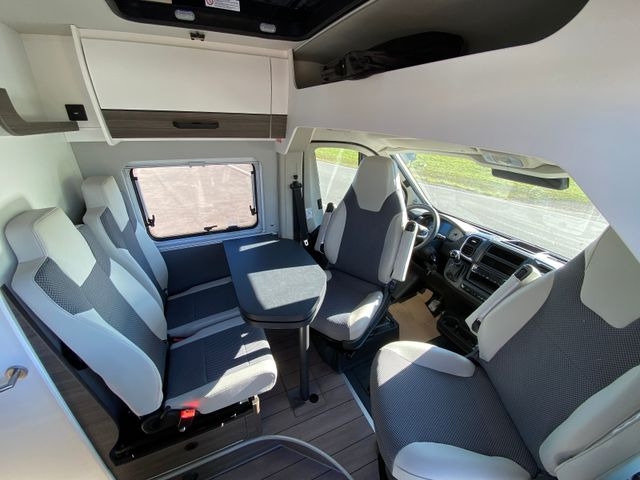 Camper van VANTourer Van 600 L , mit Aufstelldach,Längsbetten,Automat