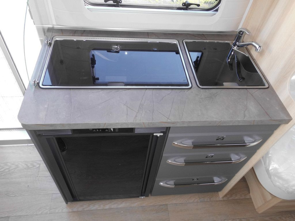 Caravan Hobby De Luxe 460 LU Lagerabverkauf!