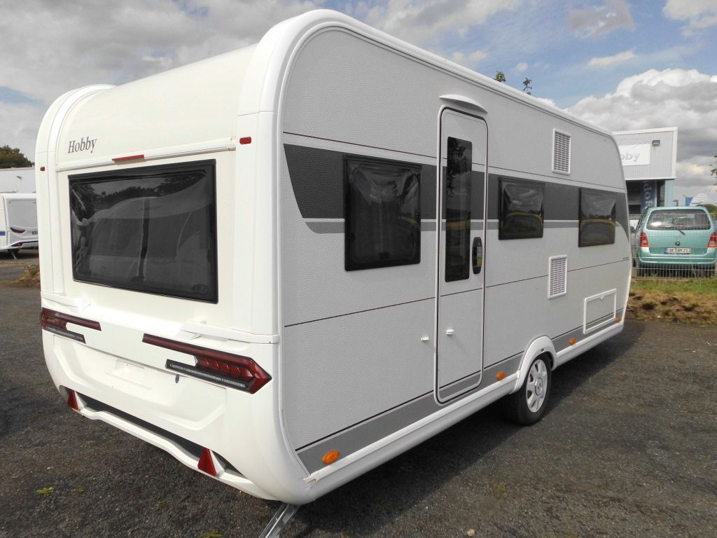 Caravan Hobby De Luxe 495 UL 2026 AUTARK 1800kg. Ambiente++
