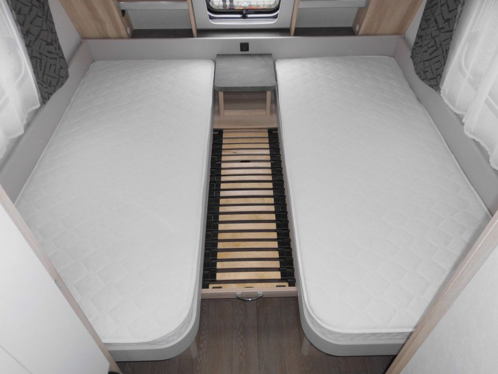 Caravan Hobby De Luxe 515 UHL 2000kg. Backofen, Dunsthaube +