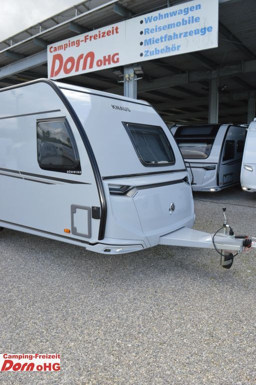 Caravan Knaus Südwind 540 FDK 60 Years Ausstellfenster Bug