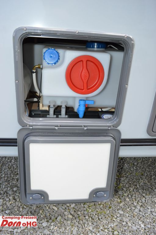 Caravan Knaus Südwind 540 FDK 60 Years Ausstellfenster Bug