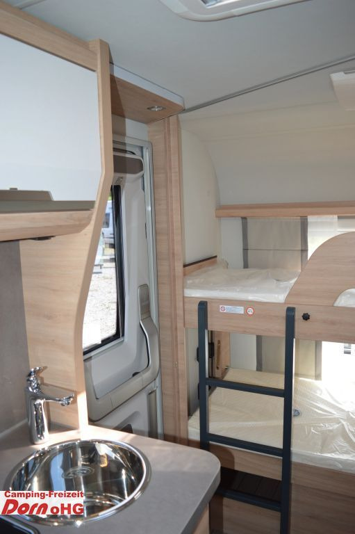 Caravan Knaus Südwind 540 FDK 60 Years Ausstellfenster Bug
